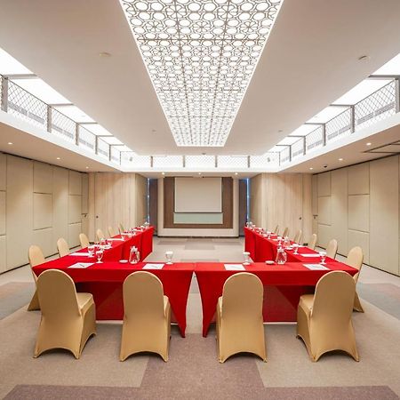 Aston Kemayoran City Hotel Джакарта Екстериор снимка