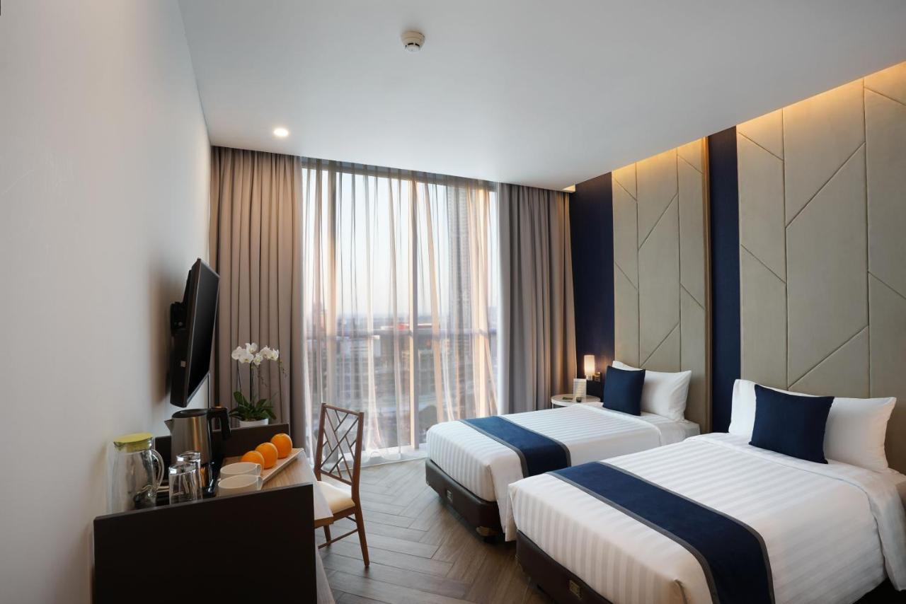 Aston Kemayoran City Hotel Джакарта Екстериор снимка