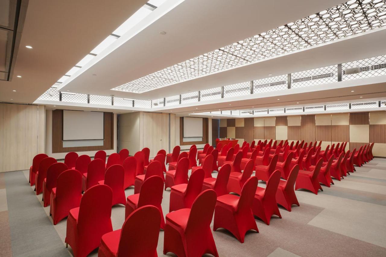Aston Kemayoran City Hotel Джакарта Екстериор снимка