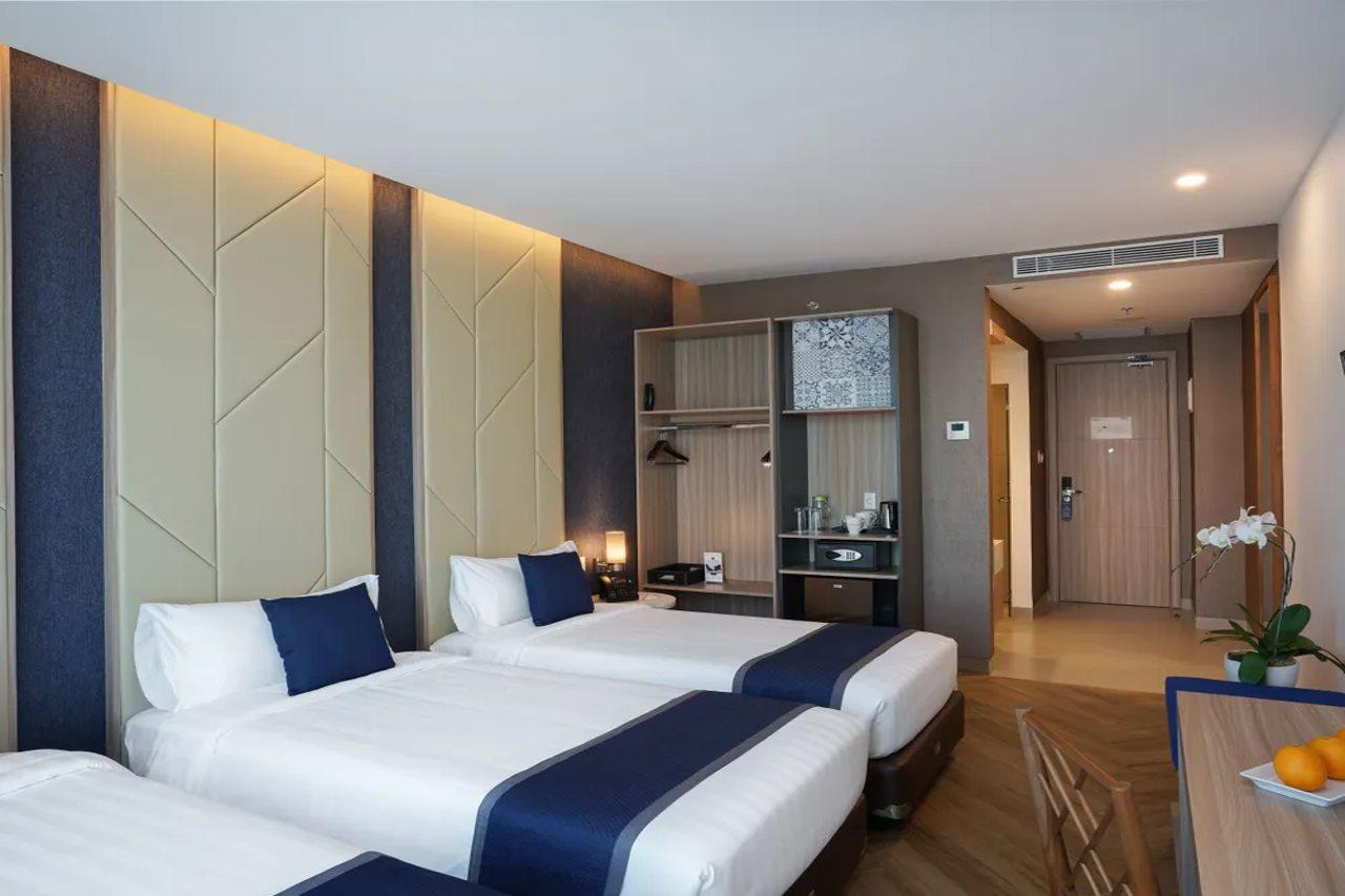 Aston Kemayoran City Hotel Джакарта Екстериор снимка